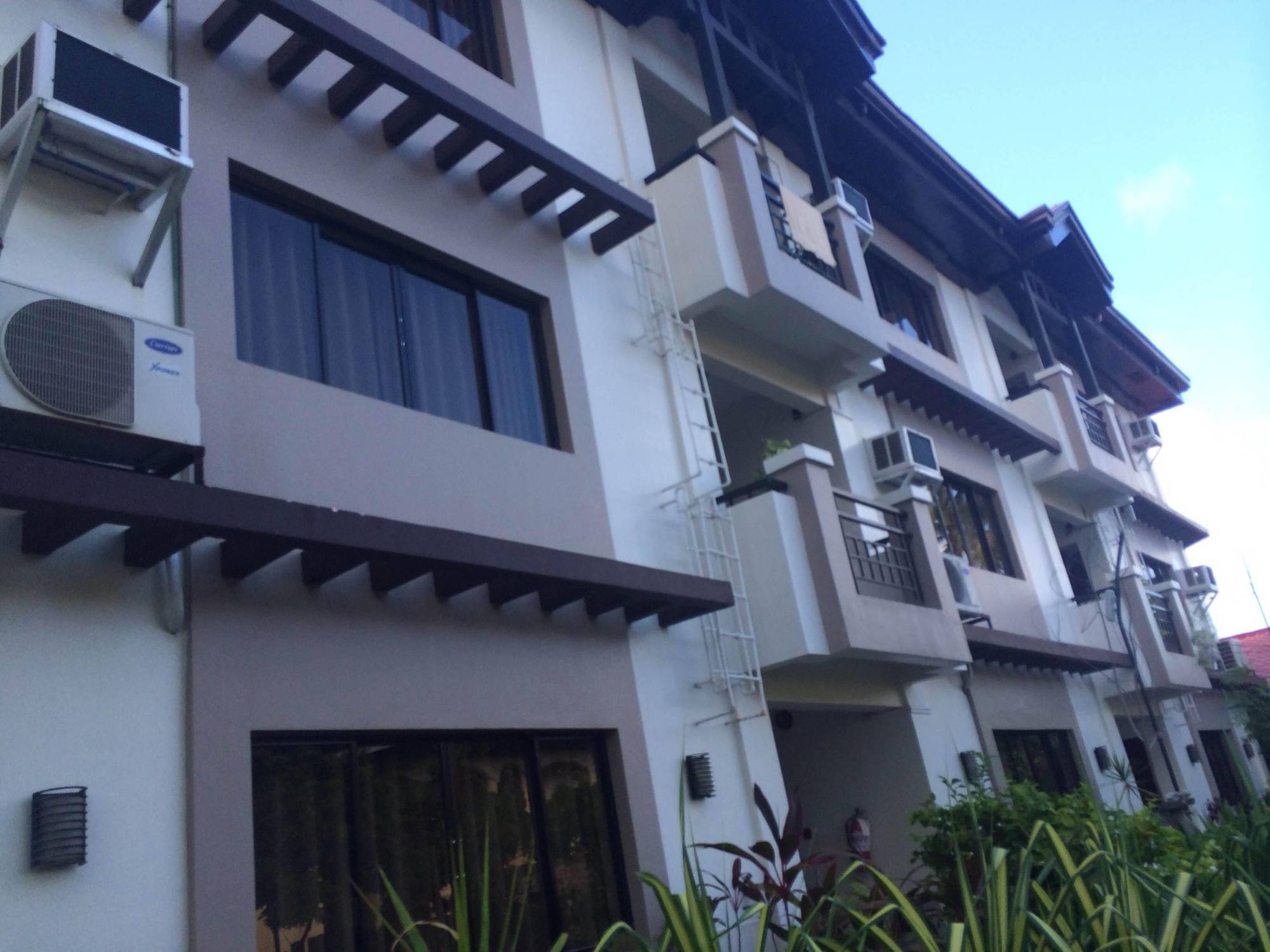 Отель Residencia Boracay Balabag  Экстерьер фото