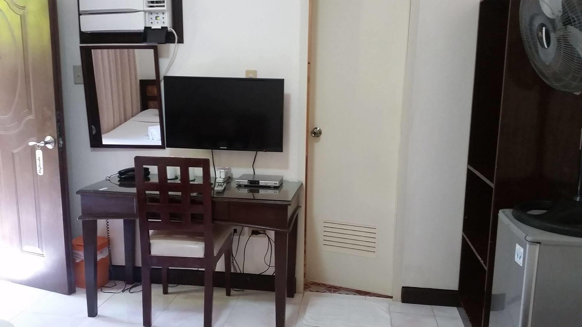 Отель Residencia Boracay Balabag  Экстерьер фото